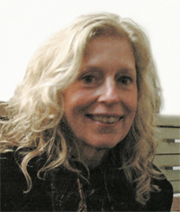 Lynne Knight