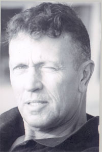 Alan Farrell